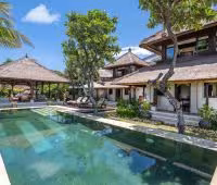 Villa Cemara, Beachfront villa